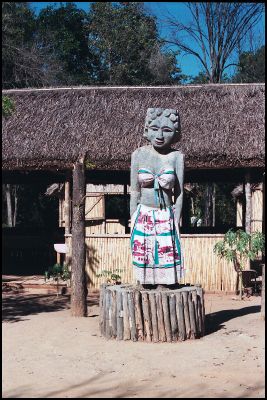 Sakalava Women Sculpture