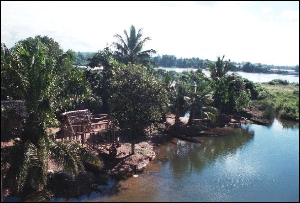 Manakara - view from the bridge